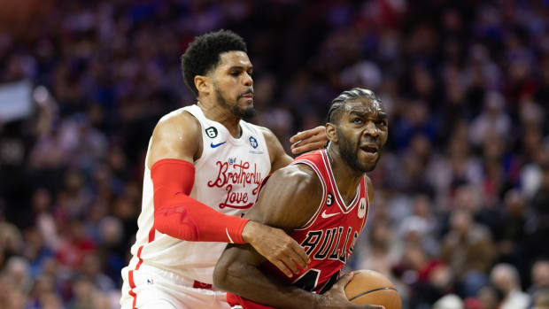 Chicago Bulls forward Patrick Williams (44) drives against Philadelphia 76ers forward Tobias Harris (12)